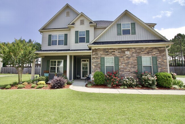 Gorgeous House In Raeford