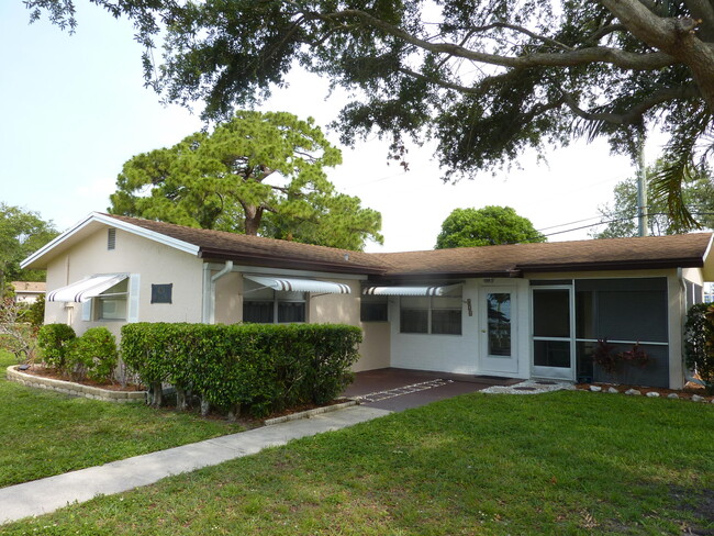 Building Photo - 424 SW Natura Ave Rental