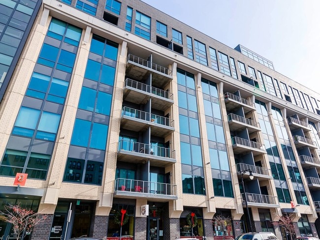 38 Commerce