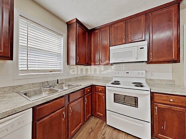 1318 Baylor Dr