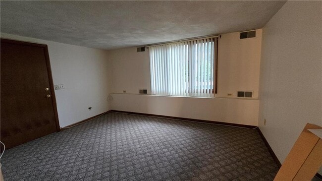 Photo - 25 Greene Ave