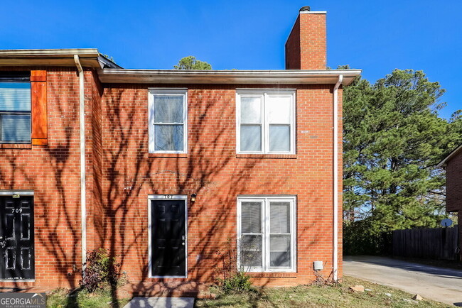 Photo - 707 Redland Dr Townhome