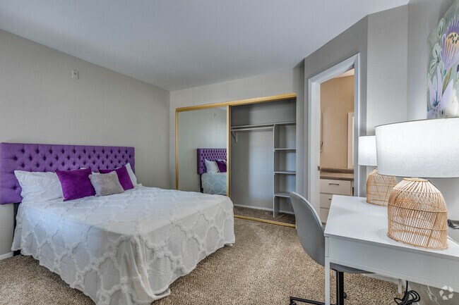 2 BR, 2 BA - 1,000 SF