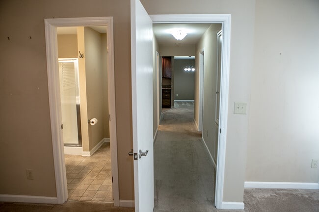 Photo - 2804 Thurman Cir SW