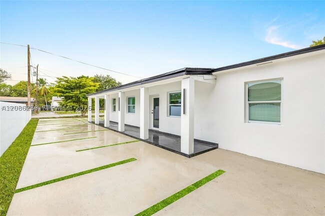 Photo - 5509 NW 5th Ct Unit 5509