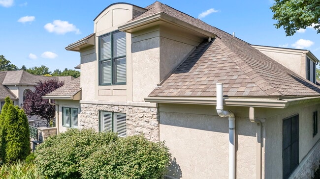 Building Photo - 4939 Stonehaven Dr Unit 4939 Stonehaven Dr Rental