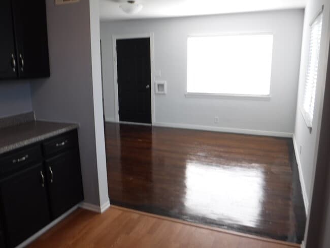 1036 Pueblo St W