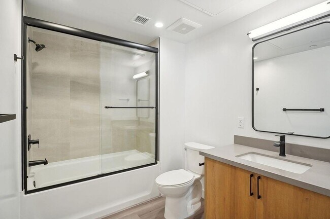 Photo - IM 21 Unit 407