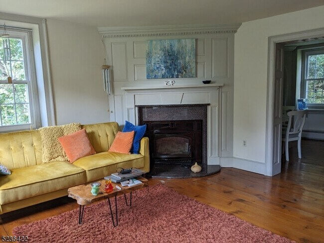 Photo - 14 Sandbrook Headquarters Rd