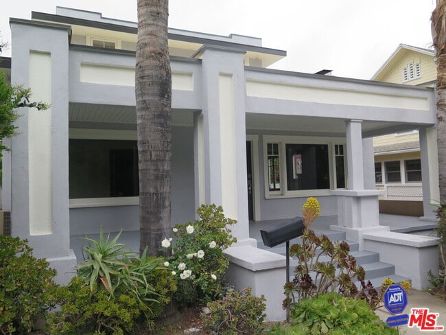 Photo - 1922 Taft Ave