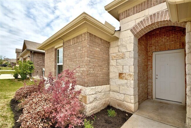 5817 Roderick Dr