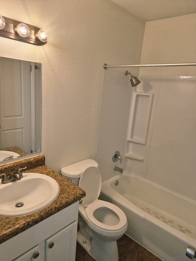 Photo - Magnussen Apartments Unit 18