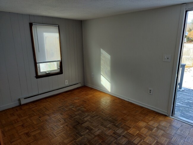 Photo - 326 S Center St