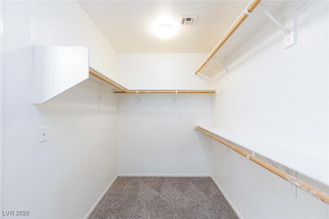 Photo - 5650 St Elias St