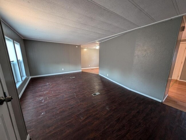 Photo - 720 Hamilton St