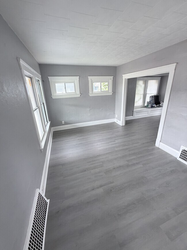 Photo - 512 Inman St