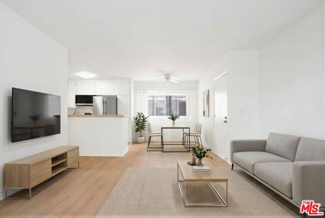 Building Photo - 9005 Cynthia St Unit 103