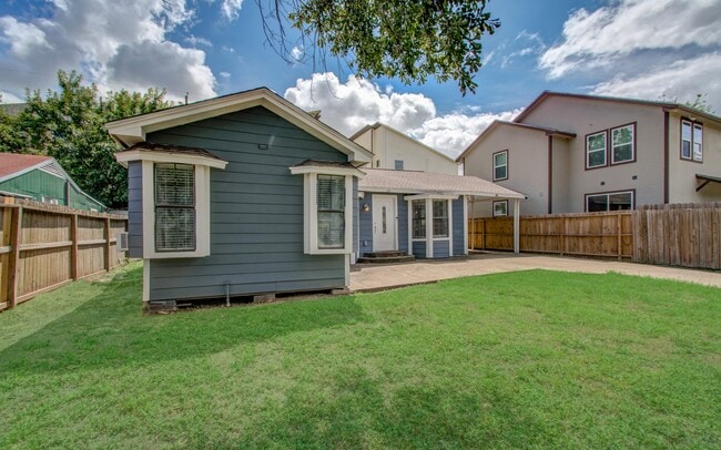 Photo - 3330 Kelton St