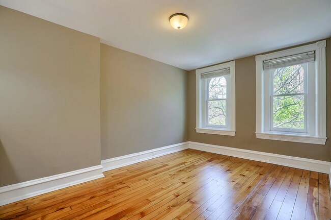 Photo - 28 E Vine St Unit 2