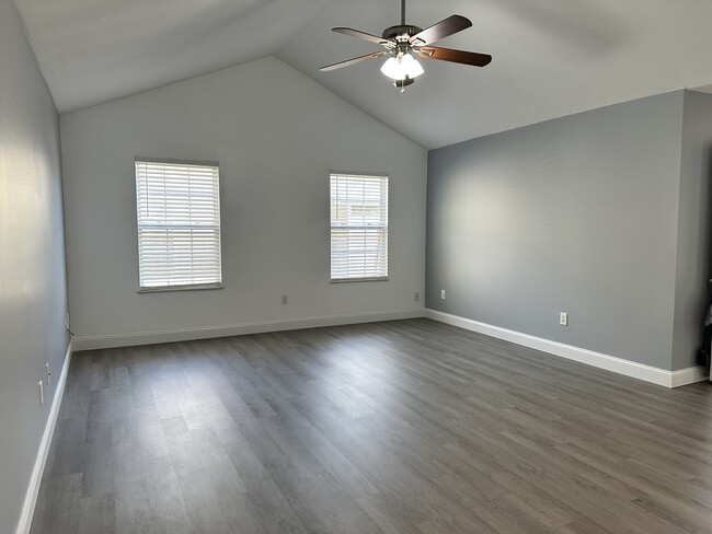 Photo - 5307 Blue Star Dr Townhome