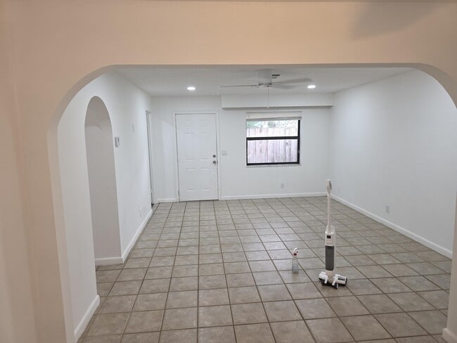 Photo - 4443 Vicliff Rd