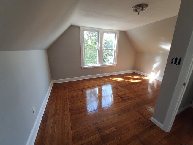 Photo - 721 Winchester Ave Unit 3