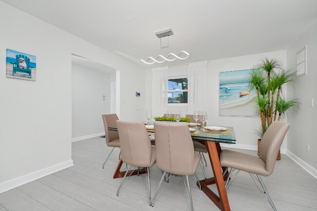 Photo - 363 Harbor Dr