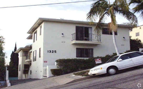 Photo - 1325 Qunitera St