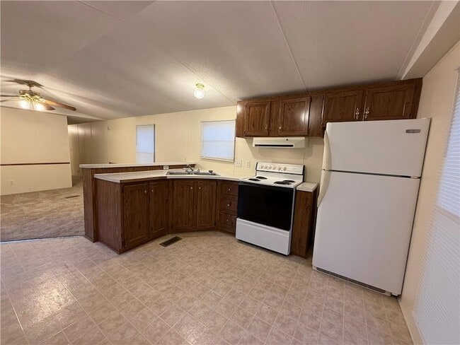 Photo - 64096 Mangano Rd