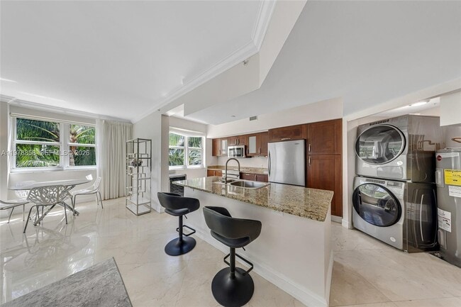 Photo - 20000 E Country Club Dr Unit 311