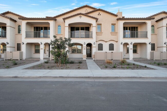 Brand New luxurious Model Home in Warner M... - Brand New luxurious Model Home in Warner M...