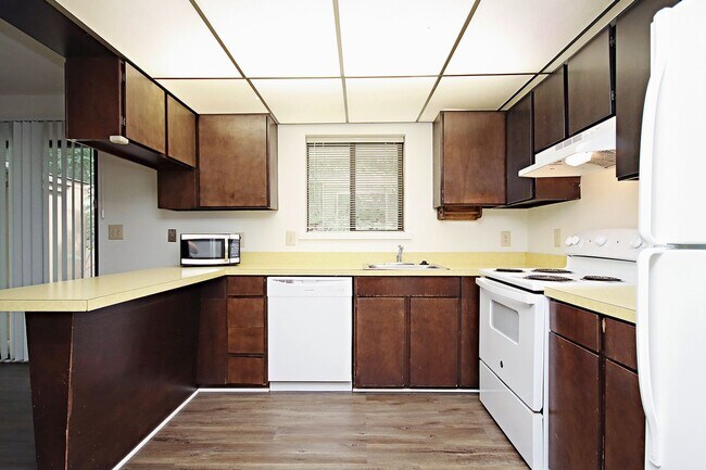 Photo - Huntington Village Townhome, Near UVA's North Grounds