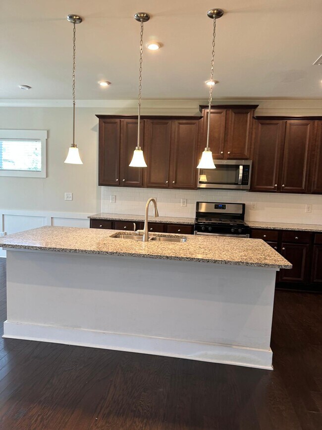 Photo - 14 Larson Dr