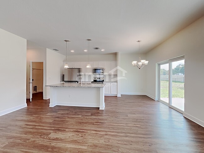 Photo - 907 Walden Pond Dr