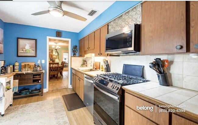 Photo - 4111 Haines Rd N