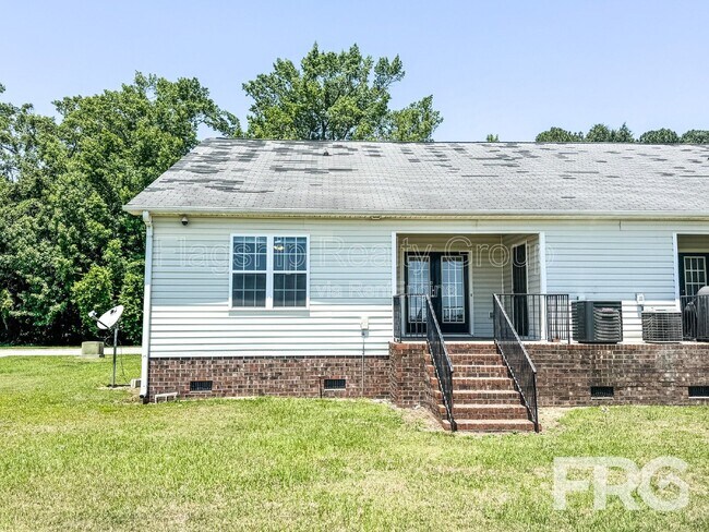Photo - 5180 Deveron St Unit B