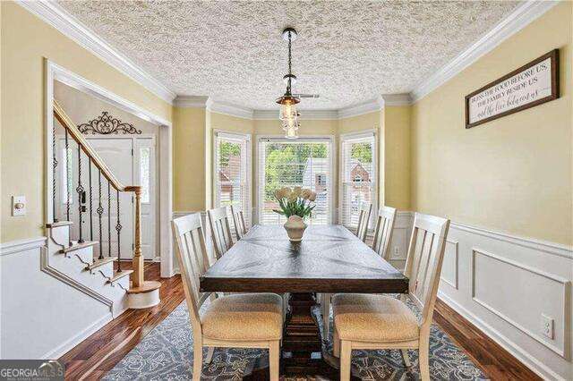 Photo - 2152 Marne Glen