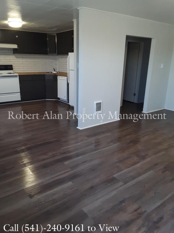 Photo - 824 SW 7th St