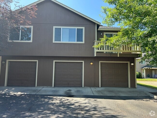 Building Photo - 1987-1991 SW Canyon Dr Rental