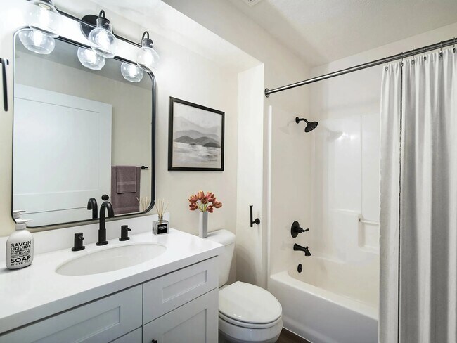 Hawthorn Suites Apartments