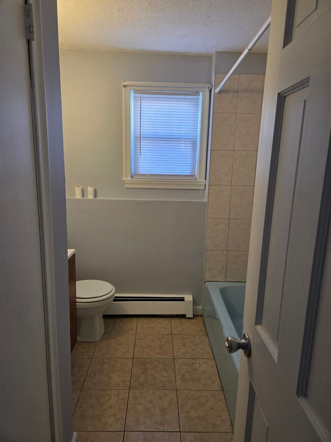 Photo - 2015-2017 Corbin Ave Unit 7