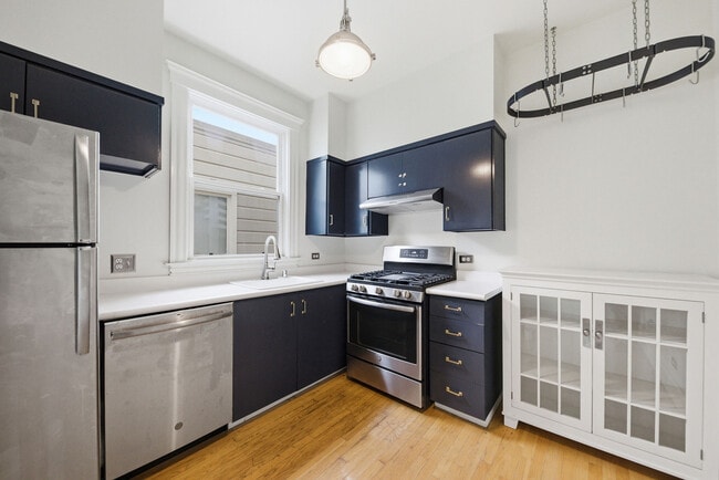 Building Photo - 2211 California St