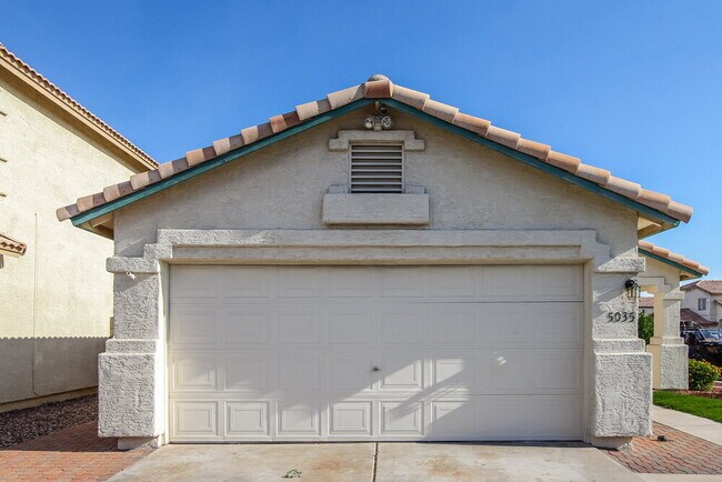 Building Photo - 5035 W Kristal Way