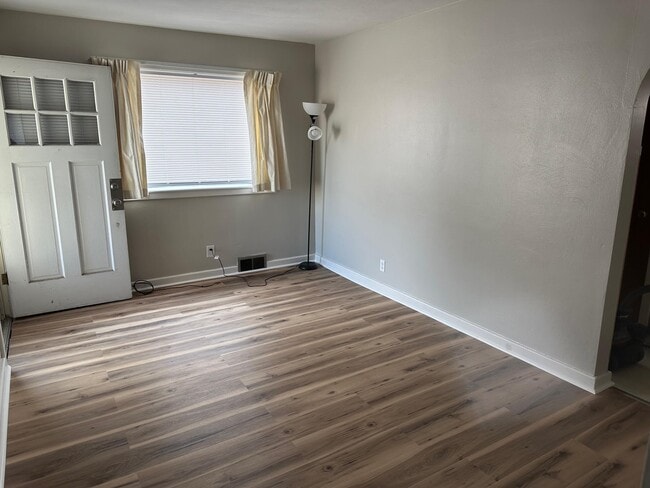 Photo - 13 Aldrich Ave Unit 1