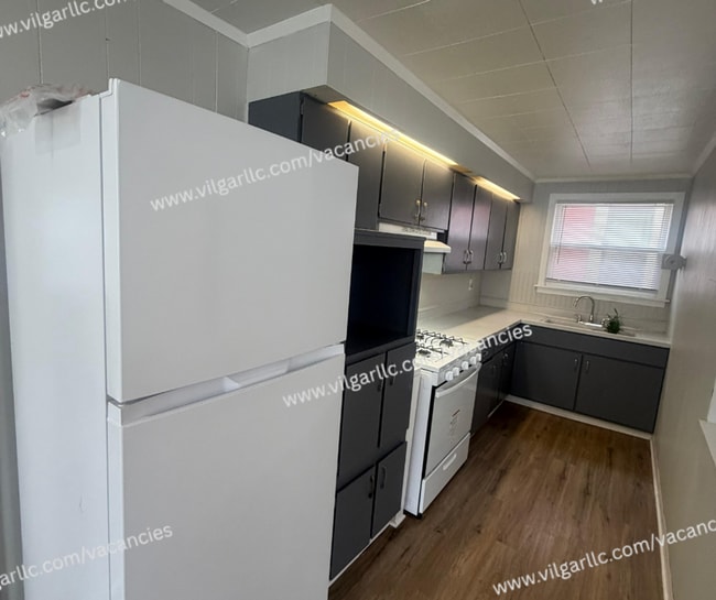 Photo - 1114 Pine St Unit Lower Apt- 1