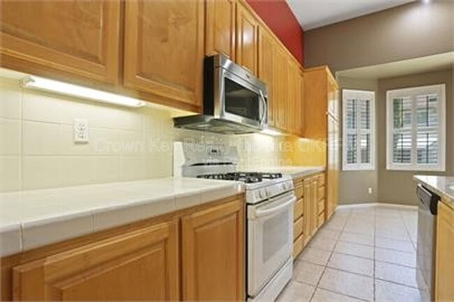 Photo - 1844 Oswego Ct