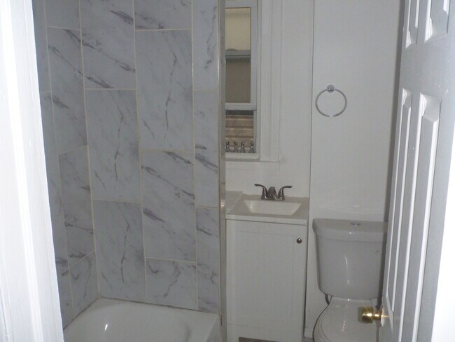 Photo - 81 Rose Ter Unidad 1