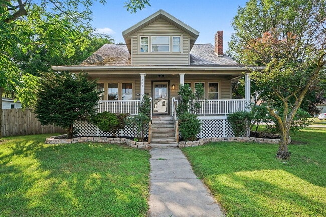 Building Photo - Charming 3 Bed, 1 Bath Rental in Downtown Bay City - $1250/month Unit 2