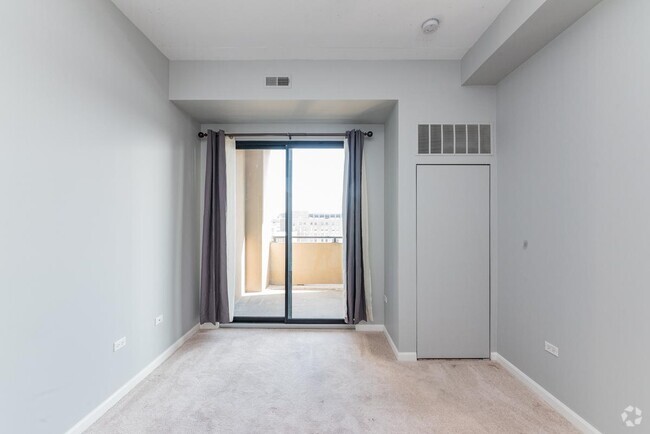 Building Photo - 2 bedroom in Chicago IL 60605 Unit 702 Rental