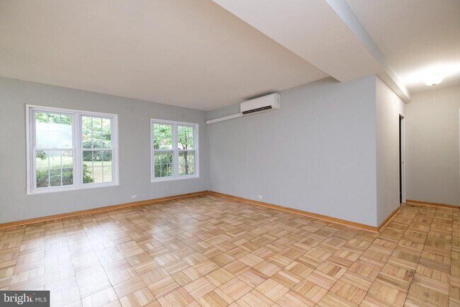 Photo - 3117 Ravensworth Pl